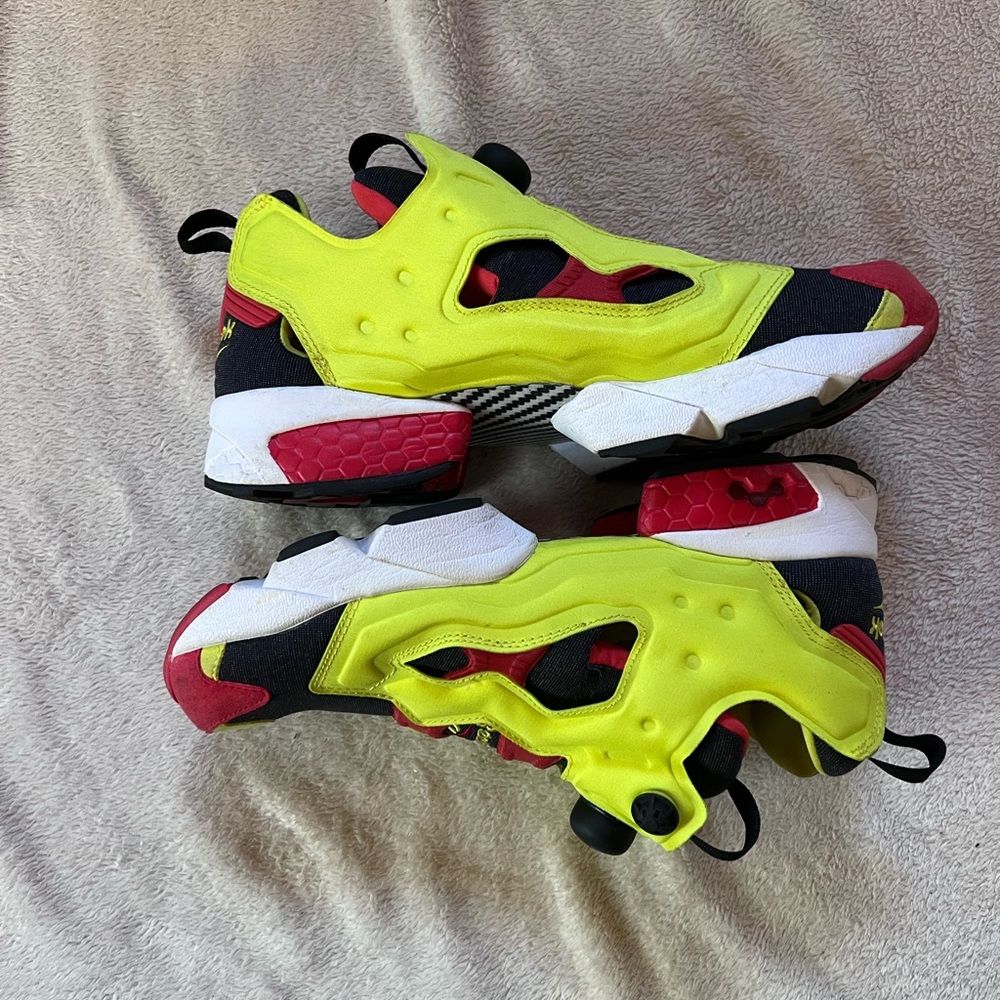 Reebok x Atmos Instant Pump Fury OG colorway size 9